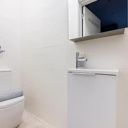 Seabreeze Retreat With Terrace - St Julians * Saint Julian's