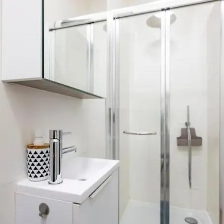 Seabreeze Retreat With Terrace - St Julians Apartman San Ġiljan