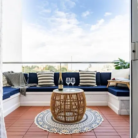 Seabreeze Retreat With Terrace - St Julians *