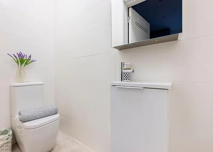 Seabreeze Retreat With Terrace - St Julians * Saint Julian's