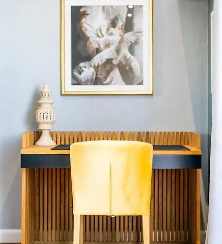 Seabreeze Retreat With Terrace - St Julians *