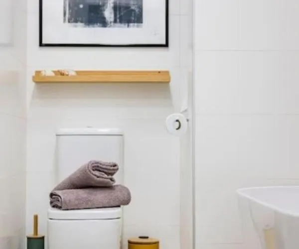 Seabreeze Retreat With Terrace - St Julians San Julián