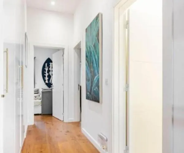 Seabreeze Retreat With Terrace - St Julians San Julián