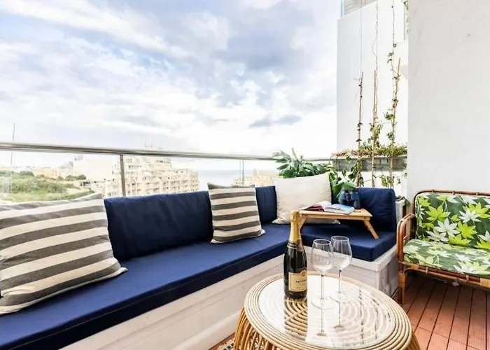 Seabreeze Retreat With Terrace - St Julians