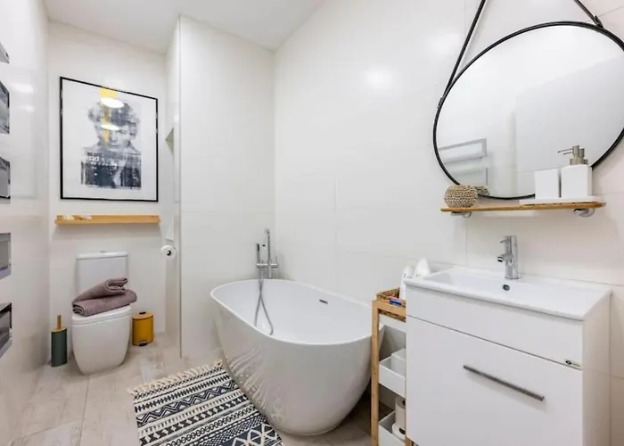 Seabreeze Retreat With Terrace - St Julians Apartamento